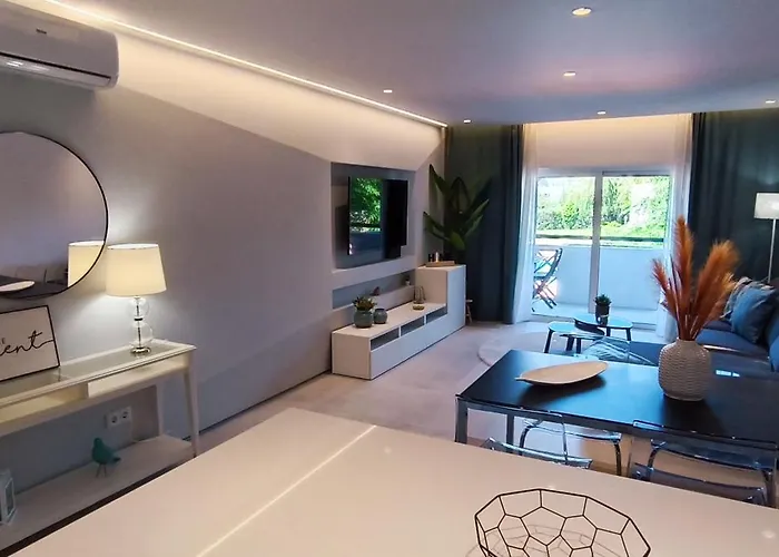 209 Modern In Close To Everything 아파트