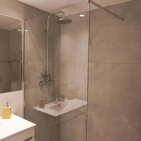Apartment 209 Modern In Close To Everything
