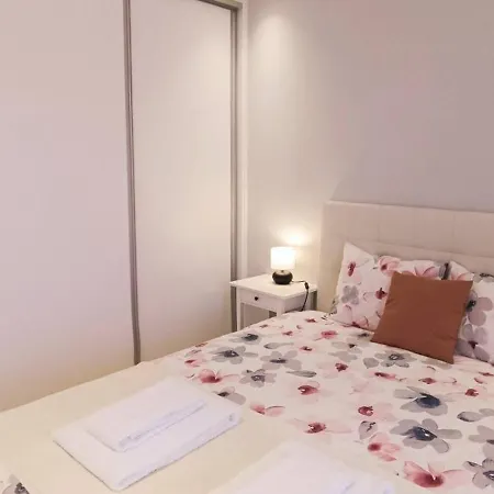 Apartment 209 Modern In Close To Everything