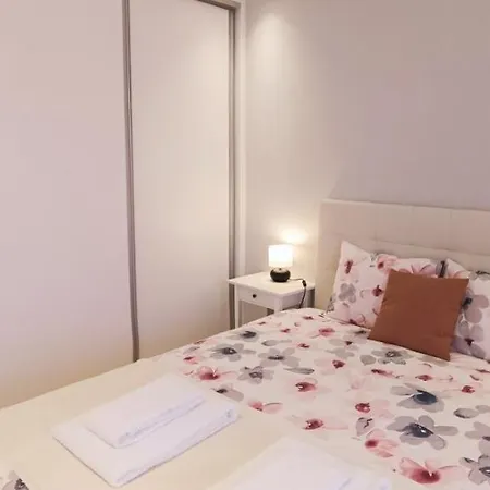 209 Modern In Close To Everything البوفيرا